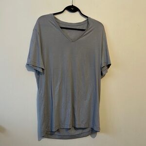 Lululemon Athletica Gray V-Neck Short Sleeve Tee